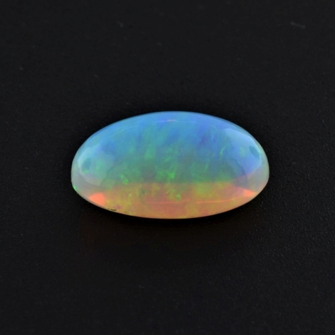 Edelopal Cabochon oval 8,11 ct