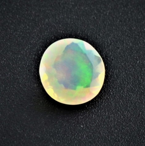 Edelopal rund facettiert 0,95 ct Edelopal rund facettiert 0,95 ct