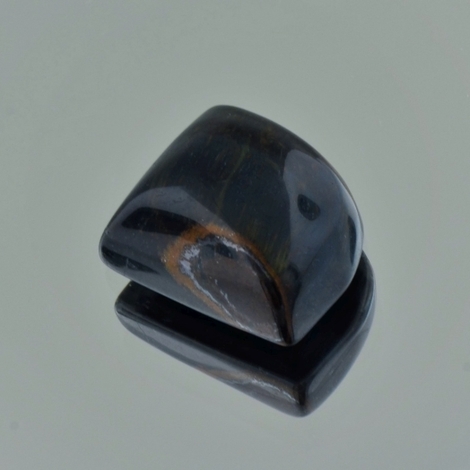 Falkenauge, Freiform Cabocon (20,00 ct.) aus Südafrika Falkenauge, Freiform Cabocon (20,00 ct.) aus Südafrika