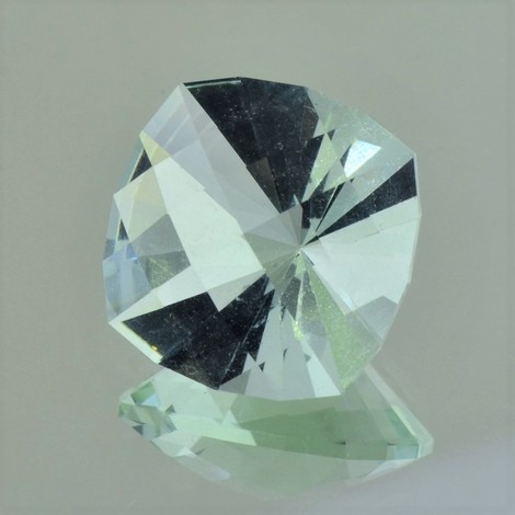 Fluorit Antik-Design hellgrün 25,31 ct Fluorit Antik-Design hellgrün 25,31 ct