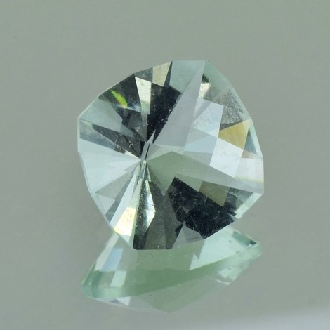 Fluorit, Design-Antik facettiert (9,83 ct.) aus Brasilien Fluorit, Design-Antik facettiert (9,83 ct.) aus Brasilien