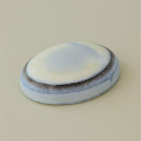 Gemeinener-Opal cabochon oval 48.80 ct