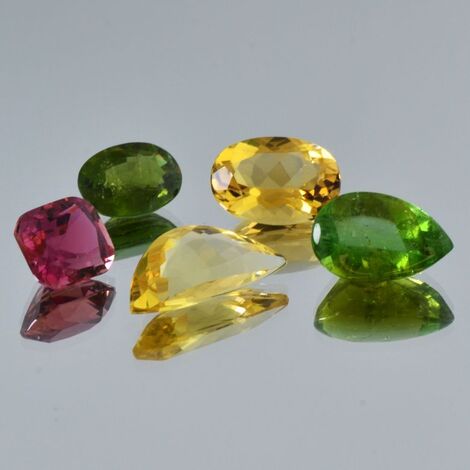 Gemischtes Farbsteine Lot facettiert multicolor 25,57 ct
