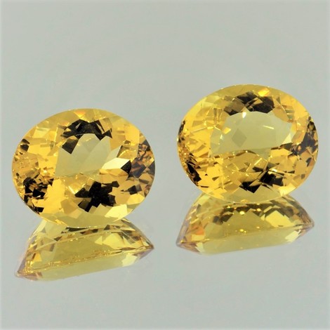 Goldberyll Duo oval goldgelb 21,26 ct Goldberyll Duo oval goldgelb 21,26 ct