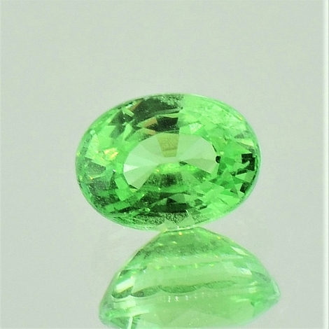 Grossular Granat, Oval facettiert (1,64 ct.) aus Tansania (Merelani Hills) Grossular Granat, Oval facettiert (1,64 ct.) aus Tansania (Merelani Hills)