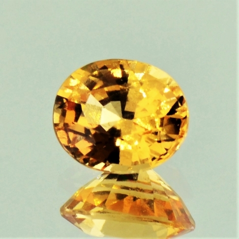Hessonit Granat, Oval facettiert (4,08 ct.) aus Sri Lanka Hessonit Granat, Oval facettiert (4,08 ct.) aus Sri Lanka
