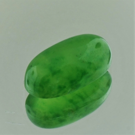 Granat (Hydrogrossular), Oval Cabochon (13,93 ct.) aus Pakistan Granat (Hydrogrossular), Oval Cabochon (13,93 ct.) aus Pakistan