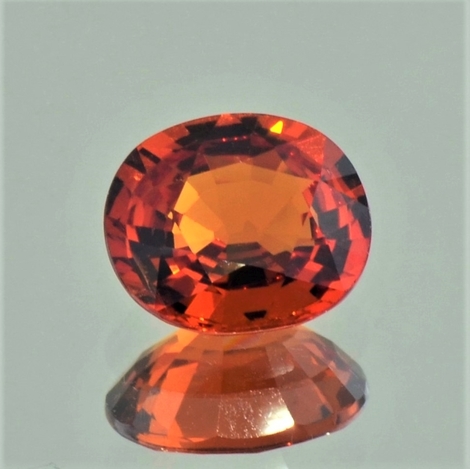 Spessartin Granat, Oval facettiert (3,70 ct.) aus Nigeria (Iseyin) Spessartin Granat, Oval facettiert (3,70 ct.) aus Nigeria (Iseyin)