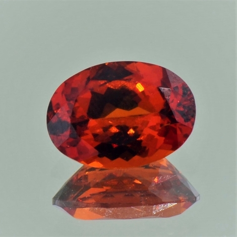 Spessartin Granat, Oval facettiert (4,17 ct.) aus Mosambik Spessartin Granat, Oval facettiert (4,17 ct.) aus Mosambik