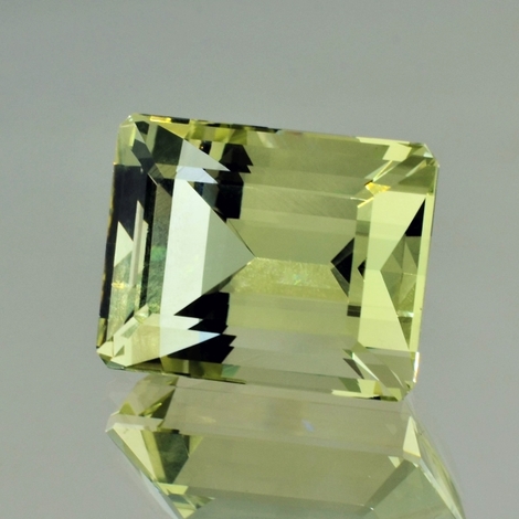 Heliodor, Achteck facettiert (27,56 ct.) aus Ukraine (Volodarsk) Heliodor, Achteck facettiert (27,56 ct.) aus Ukraine (Volodarsk)