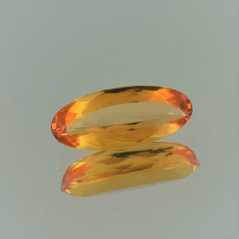 Imperial Topaz oval yellow orange 3.77 ct. Imperial Topaz oval yellow orange 3.77 ct.