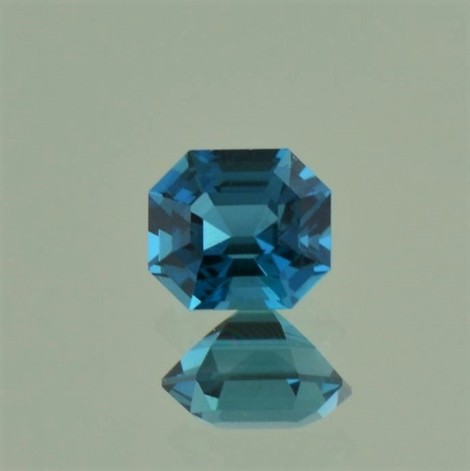 Indigolith Turmalin octagon blau 1,06 ct. Indigolith Turmalin octagon blau 1,06 ct.
