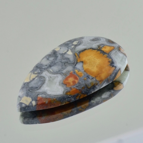 Jaspis, Tropfen Cabochon (42,70 ct.) aus Indien Jaspis, Tropfen Cabochon (42,70 ct.) aus Indien