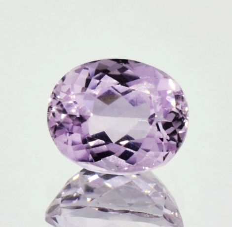 Kunzit, Oval facettiert (6,71 ct.) aus Pakistan Kunzit, Oval facettiert (6,71 ct.) aus Pakistan