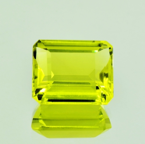 Lemon-Quarz, Achteck facettiert (17,50 ct.) aus Brasilien (Goiás, Ouro Verde) Lemon-Quarz, Achteck facettiert (17,50 ct.) aus Brasilien (Goiás, Ouro Verde)