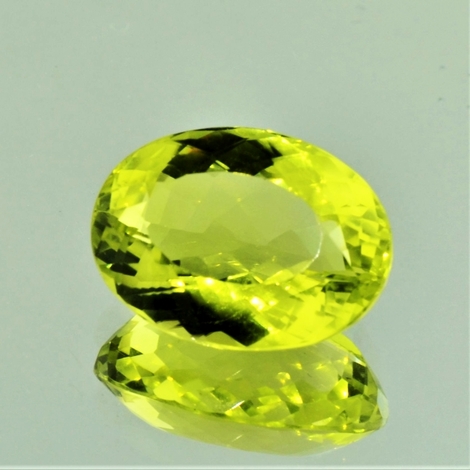 Lemon-Quarz, Oval facettiert (16,54 ct.) aus Brasilien (Goiás, Ouro Verde) Lemon-Quarz, Oval facettiert (16,54 ct.) aus Brasilien (Goiás, Ouro Verde)