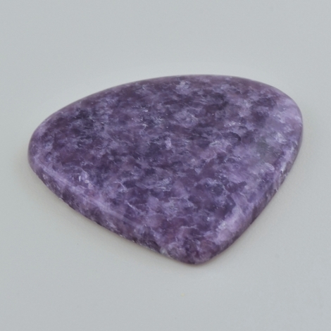 Lepidolith Cabochon Tropfen lila-violett 63,85 ct Lepidolith Cabochon Tropfen lila-violett 63,85 ct