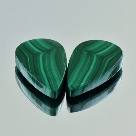 Malachit Duo, Tropfen (52,59 ct.) aus Afrika Malachit Duo, Tropfen (52,59 ct.) aus Afrika