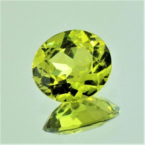 Mali-Granat, Oval facettiert (2,59 ct.) aus Mali (Kayes Region, Sandaré) Mali-Granat, Oval facettiert (2,59 ct.) aus Mali (Kayes Region, Sandaré)