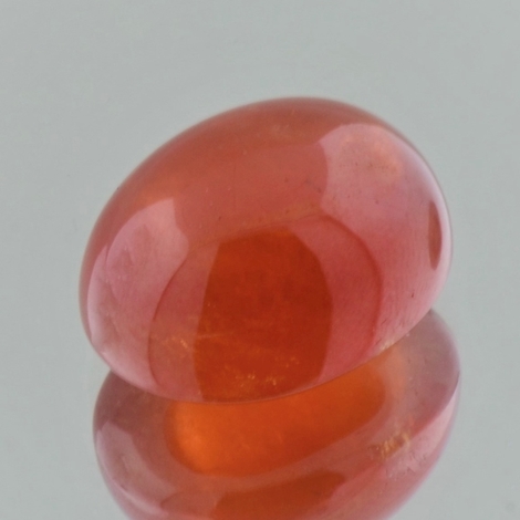 Mandarin Granat, Oval Cabochon (33,48 ct.) aus Nigeria Mandarin Granat, Oval Cabochon (33,48 ct.) aus Nigeria