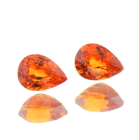 Mandarin-Granat Pair pear orange 3.12 ct.