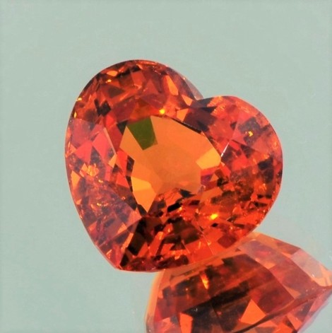 Mandarin-Garnet heart orange 11.22 ct Mandarin-Garnet heart orange 11.22 ct