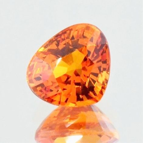 Mandarin-Granat Tropfen intensives Orange 4,59 ct