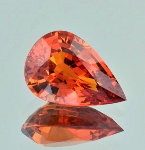 Mandarin-Granat pear reddish orange 11.20 ct