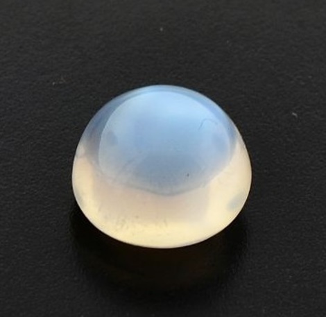 Mondstein Cabochon rund bläulich-weiss 1,00 ct Mondstein Cabochon rund bläulich-weiss 1,00 ct