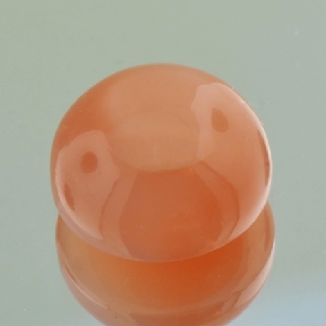 Moonstone cabochon round orange 3.3 ct