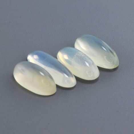 Mondstein Lot Cabochons oval bläulich weiss 18,55 ct Mondstein Lot Cabochons oval bläulich weiss 18,55 ct