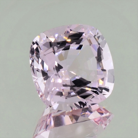 Morganit antikquadrat hellrosa 30,07 ct