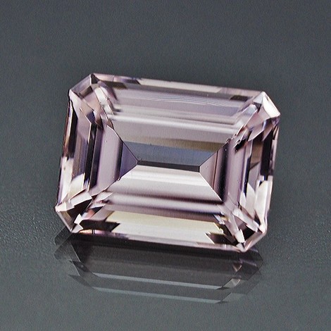 Morganit, Achteck facettiert (24,70 ct.) aus U.S.A. Morganit, Achteck facettiert (24,70 ct.) aus U.S.A.