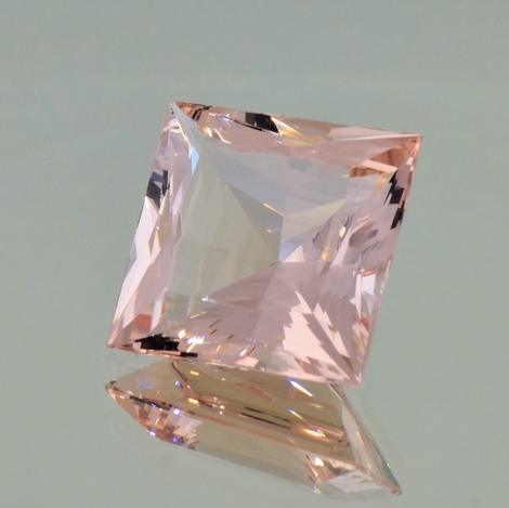 Morganite princess light pink untreated 22.23 ct