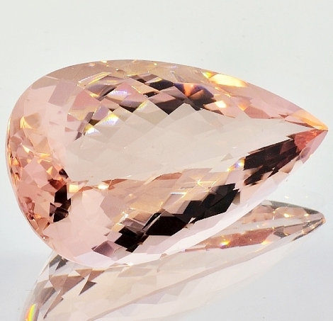 Morganite pear checkertop pink 67.85 ct