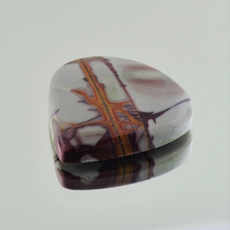 Noreena-Jaspis cabochon pear 42.65 ct Noreena-Jaspis cabochon pear 42.65 ct