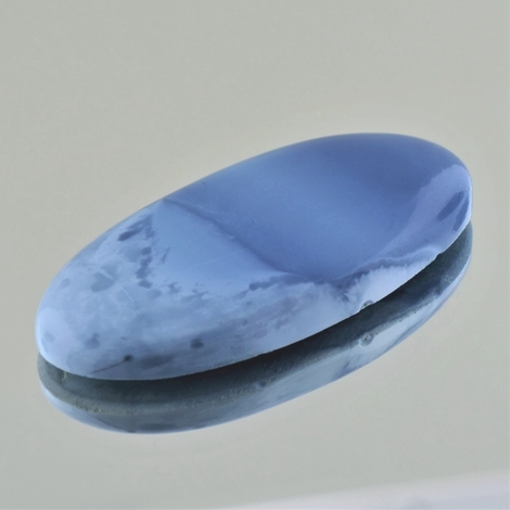 Anden-Opal Cabochon oval blau 31,12 ct