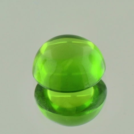 Peridot Cabochon oval 11,66 ct Peridot Cabochon oval 11,66 ct