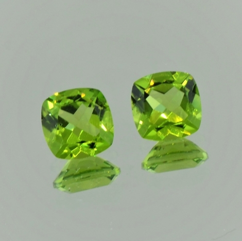 Peridot Duo Antikquadrat grün 4,78 ct Peridot Duo Antikquadrat grün 4,78 ct