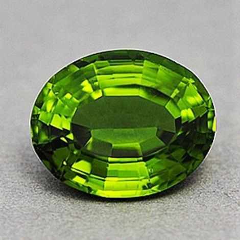 Peridot, Oval facettiert (10,50 ct.) aus Burma (Myanmar) Peridot, Oval facettiert (10,50 ct.) aus Burma (Myanmar)