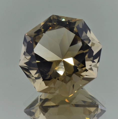 Rauchquarz, Design-Achteck facettiert (38,17 ct.) aus Brasilien