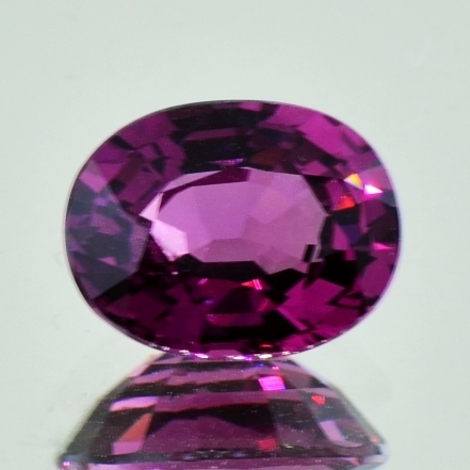 Rhodolith oval 5,05 ct Rhodolith oval 5,05 ct