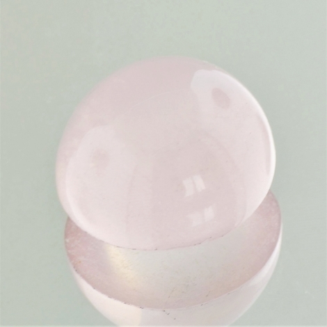 Rose-Quartz cabochon round 34.40 ct