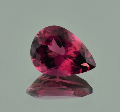 Rubellite pear pinkish red 5.63 ct