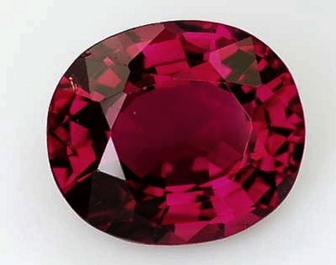 Rubellit, Oval facettiert (6,07 ct.) aus Nigeria (Ibadan) Rubellit, Oval facettiert (6,07 ct.) aus Nigeria (Ibadan)