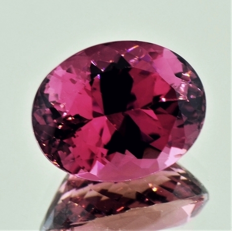 Rubellite Tourmaline oval purple red 20.04 ct