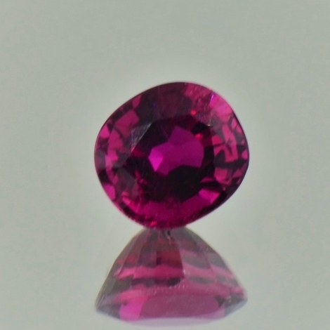 Rubellit Turmalin oval rot 1,86 ct Rubellit Turmalin oval rot 1,86 ct
