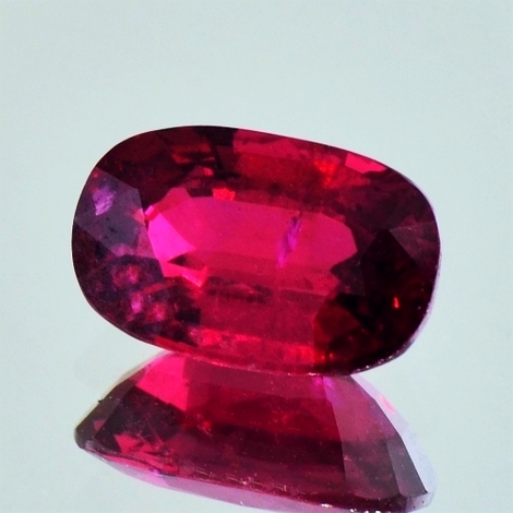 Ruby oval red unheated 4.03 ct Ruby oval red unheated 4.03 ct