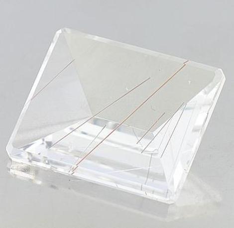 Rutilquarz, Rechteck facettiert (27,36 ct.) aus Brasilien Rutilquarz, Rechteck facettiert (27,36 ct.) aus Brasilien