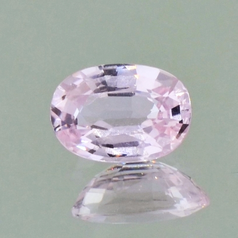 Saphir, Oval facettiert (1,51 ct.) aus Madagaskar Saphir, Oval facettiert (1,51 ct.) aus Madagaskar